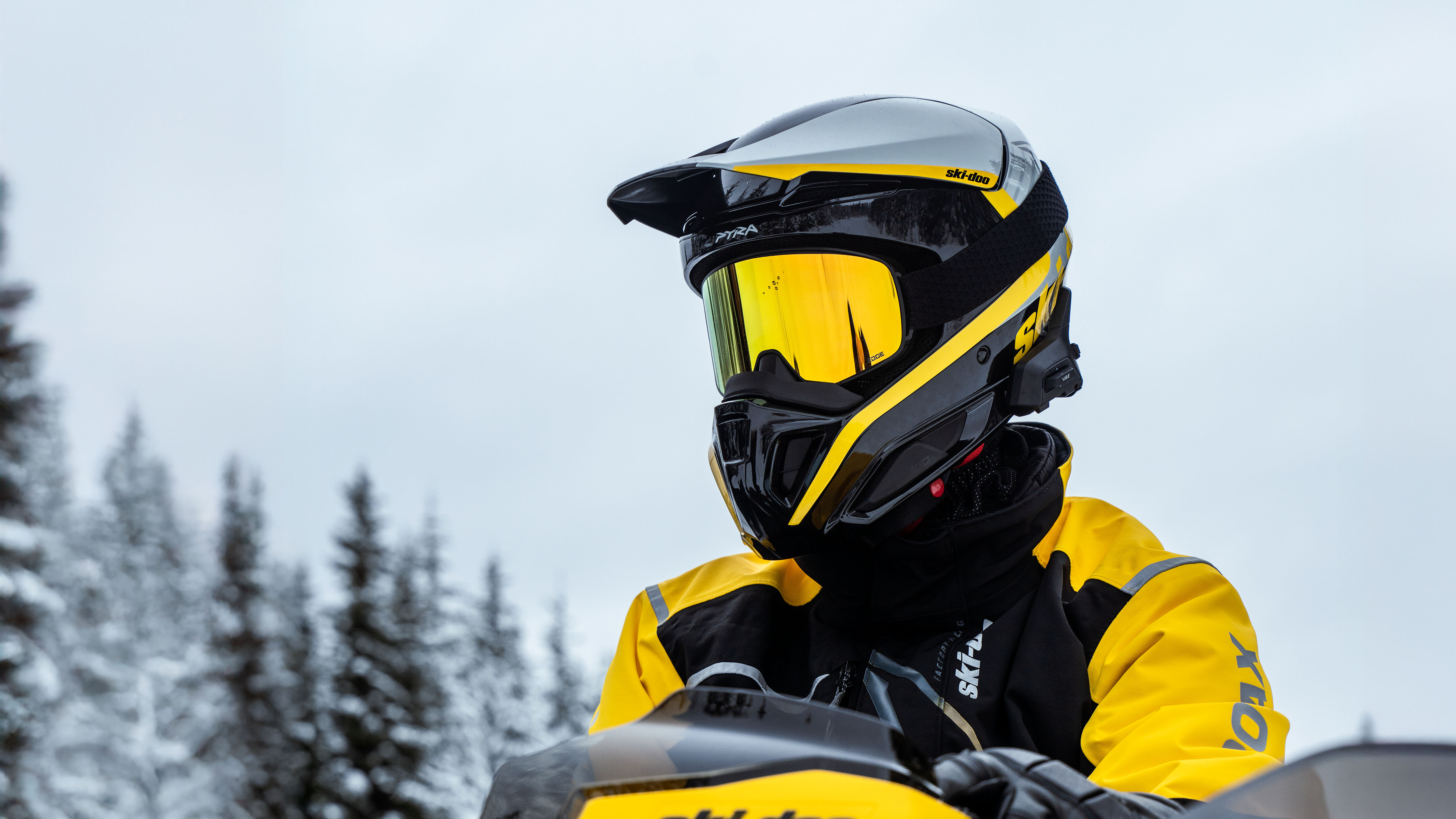 Rider wearing an ECE certified Pyra snowmobile helmet