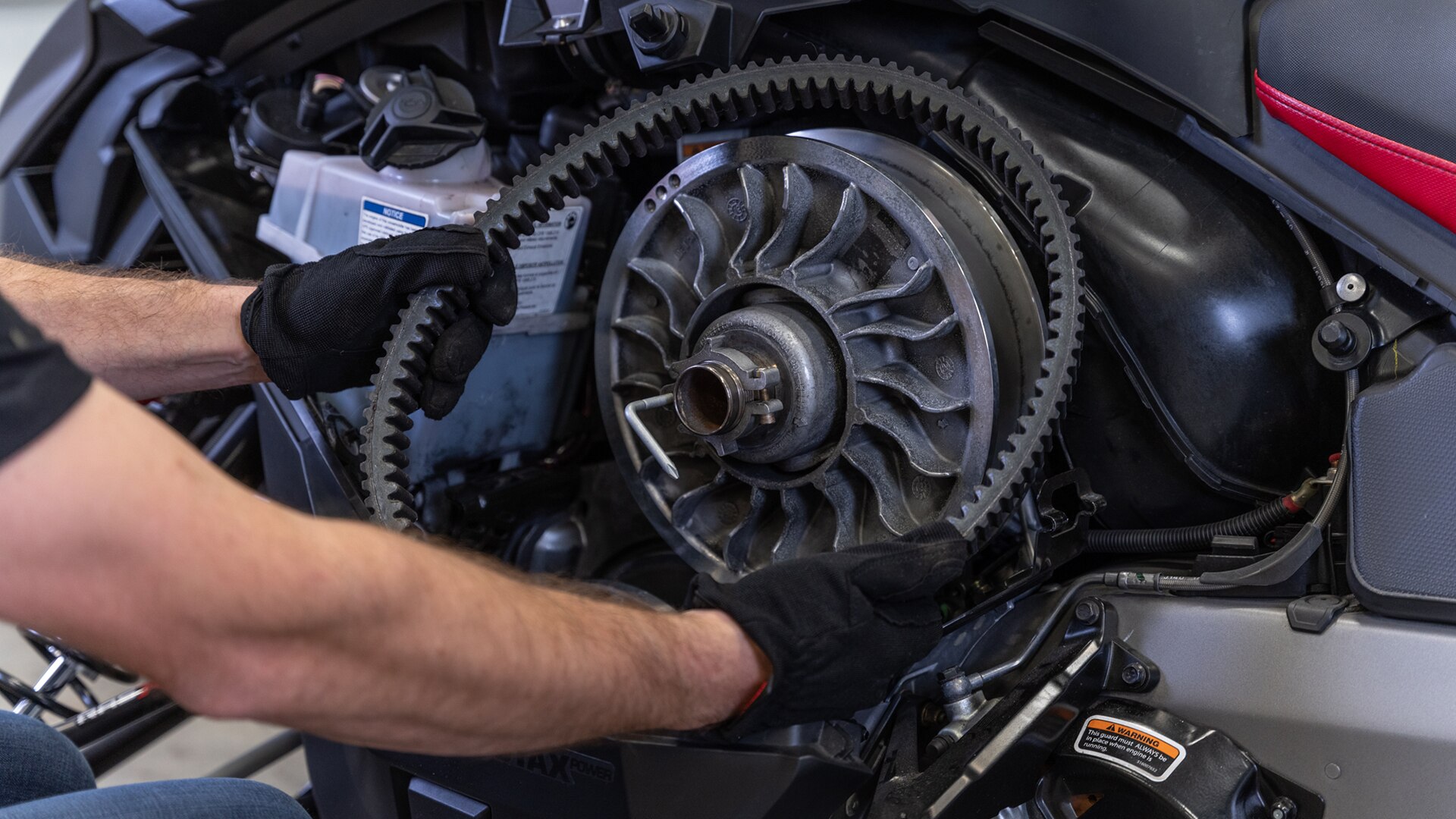 How to replace a CVT belt on my snowmobile? SkiDoo