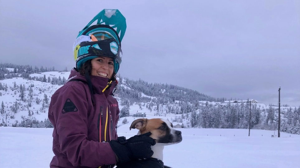 Ambassadrice Ski-Doo Michelle Salt avec son chien