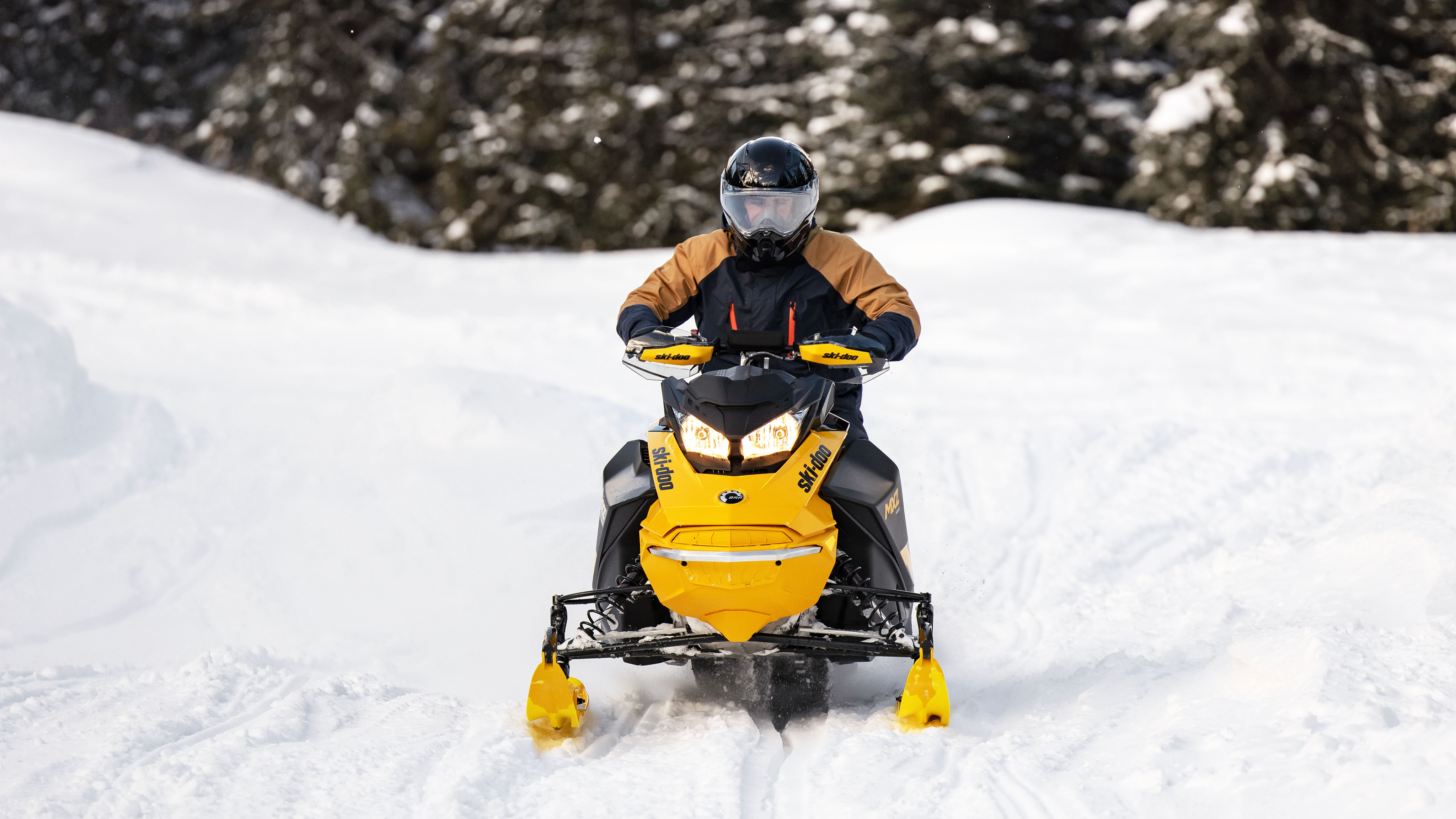 2023 Ski-Doo MXZ NEO on a Snowmobile trail