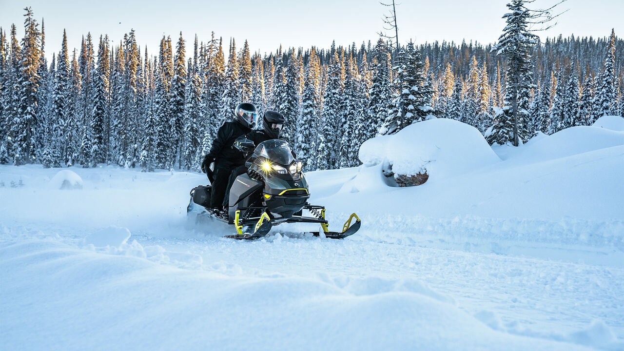 Ski doo clothing clearance canada 2025