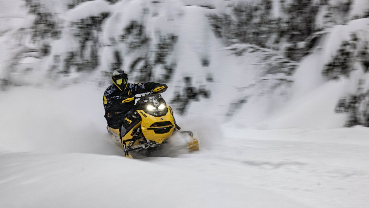 2022 Ski-Doo MXZ - Trail snowmobile