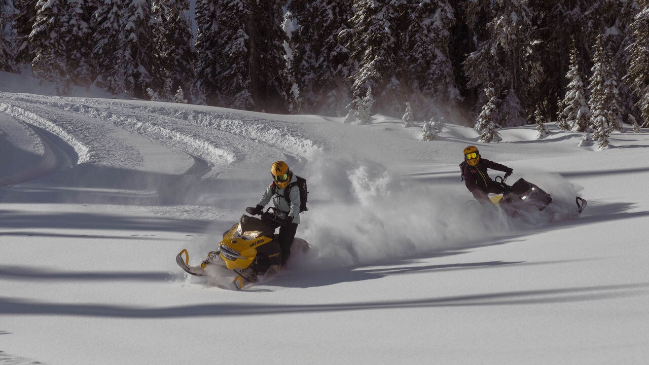 2026 Ski-Doo Summit Neo - Mid-size Deep Snow Snowmobile