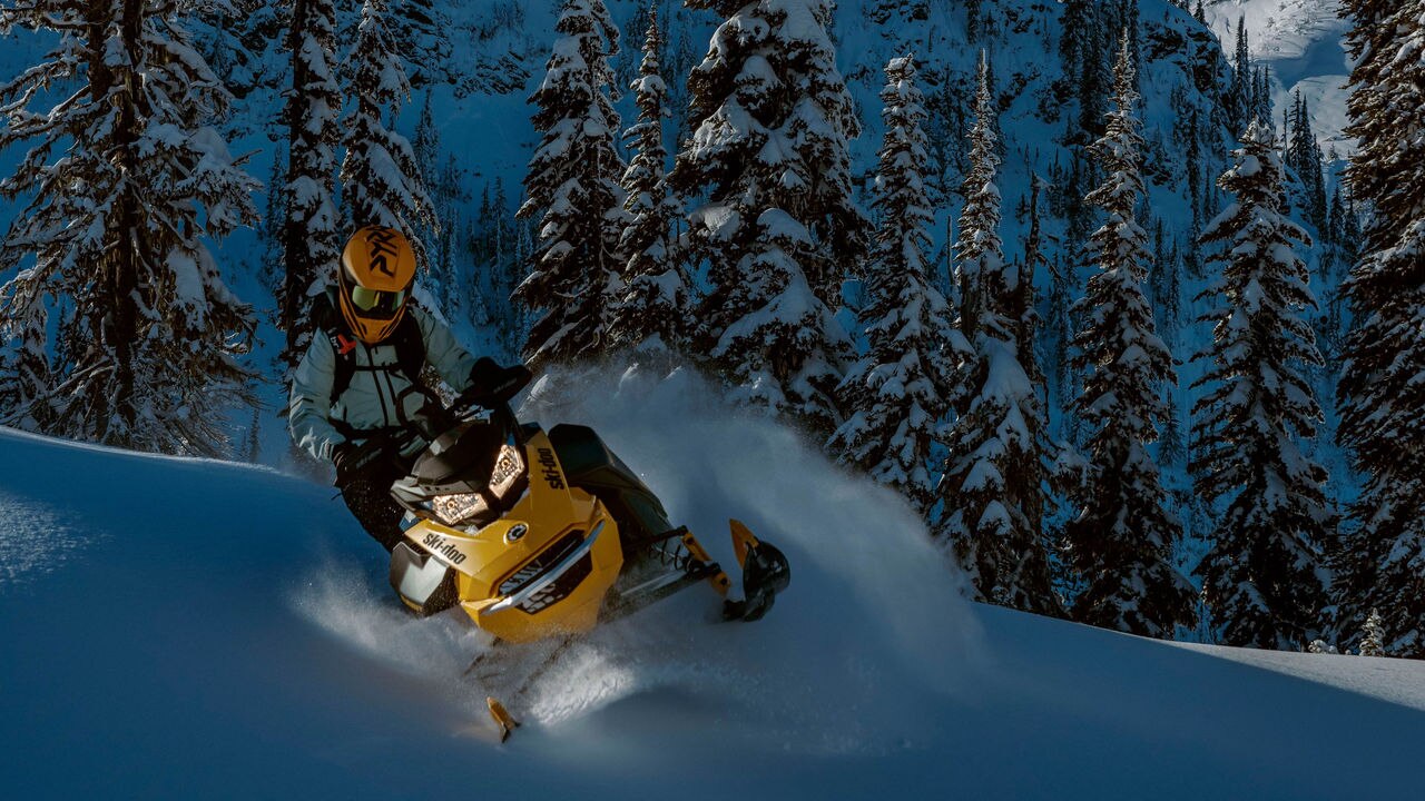 2026 Ski-Doo Summit Neo - Mid-size Deep Snow Snowmobile 2026 Ski-Doo Summit Neo - Mid-size Deep Snow Snowmobile