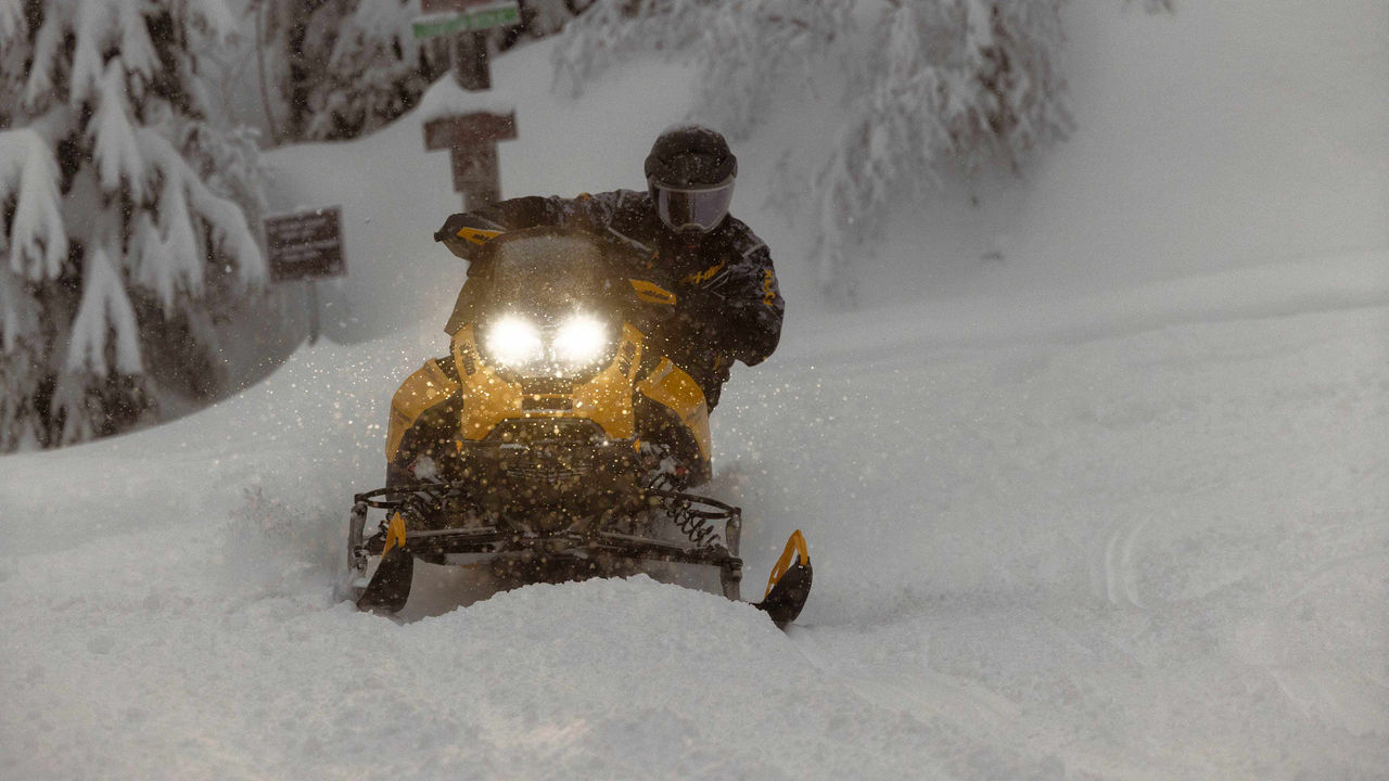 2023 Ski-Doo Renegade - Trail snowmobile