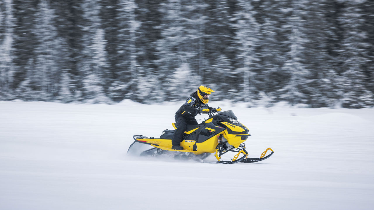 Rotaxスノーモービルエンジン＆モーター - Ski-Doo